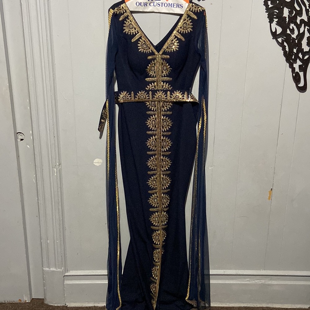 Dress - Picture 2 of 2